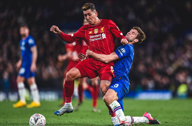 加里·内维尔：切尔西中轴线不够硬，距离赢得英超还很远