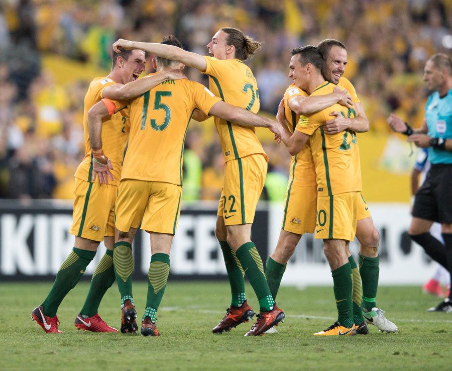 Emira Cup赛车：一台有“莲花魂”的赛道舞者