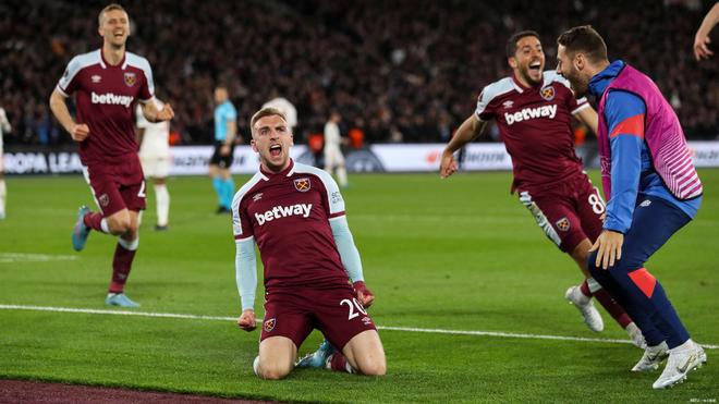 萨里：看到空荡荡的看台，我有些难过